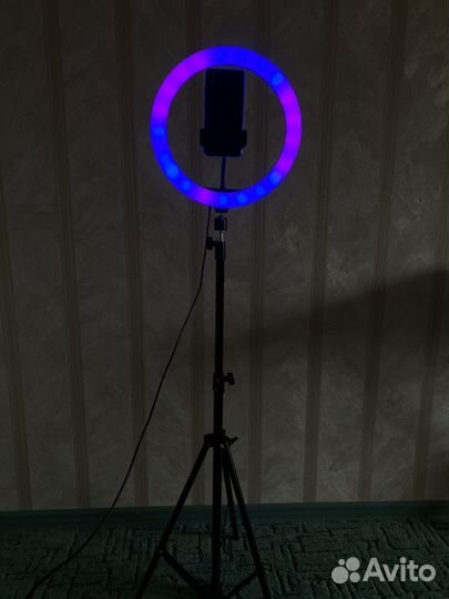 Кольцевая лампа со штативом
