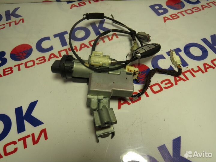 Замок зажигания nissan lafesta B30, NB30
