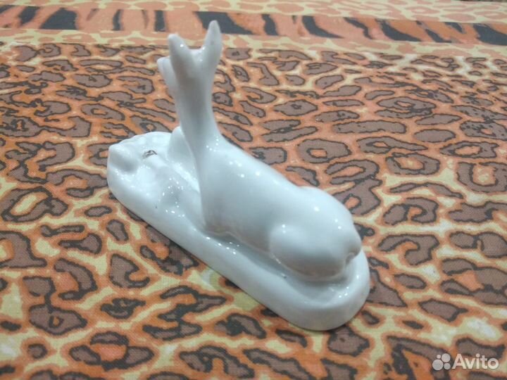 Старая статуэтка 50-ых годов белая лань