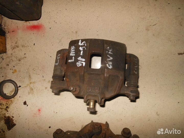 Суппорт передний Honda Civic '91-'95