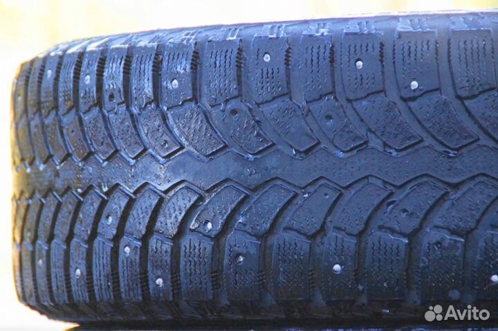 Bridgestone Blizzak Spike-01 205/65 R16 95T