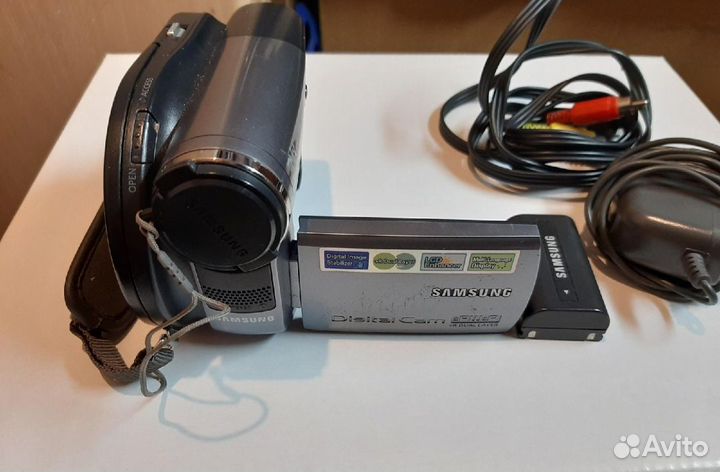 DVD камера Samsung VP-DC171i