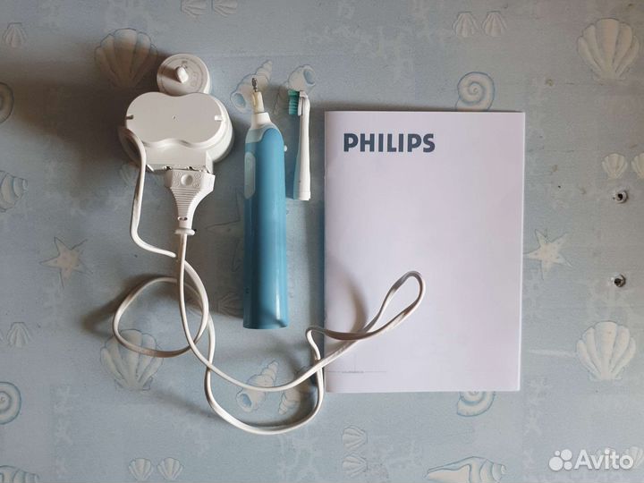 Электрическая зубная щетка Philips HX1526