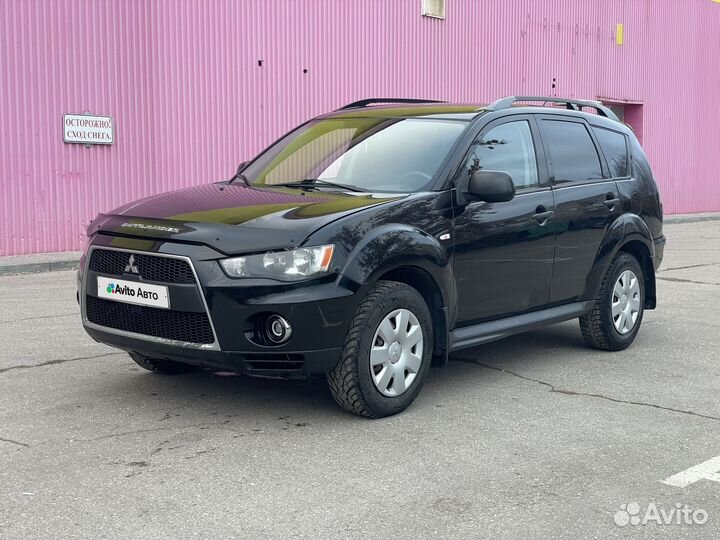 Mitsubishi Outlander 2.0 МТ, 2010, 200 000 км