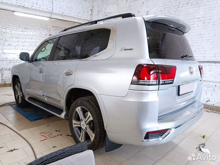 Рестайлинг Toyota Land Cruiser 200 в стиль 300