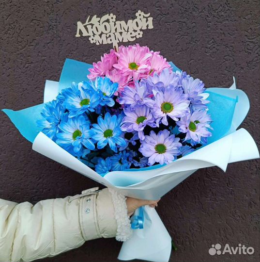 Букеты ромашковых хризантем к Дню Мамы