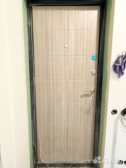 Дверь входная металлическая от застройщика