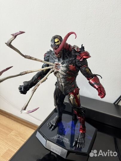 Hot Toys Venomized Iron Man Avengers 1/6