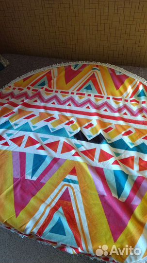 Пляжное полотенце круг яркое