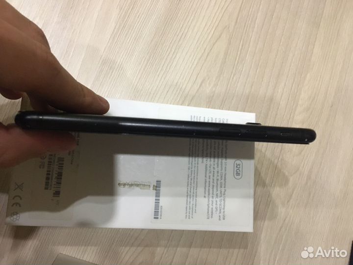 iPhone 7, 32 ГБ