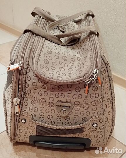 Сумка дорожная на колесах с выдвижной ручкой