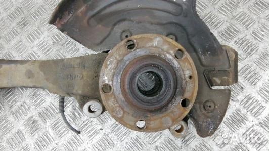 Ступица передняя правая audi allroad C5 (OBN09N901