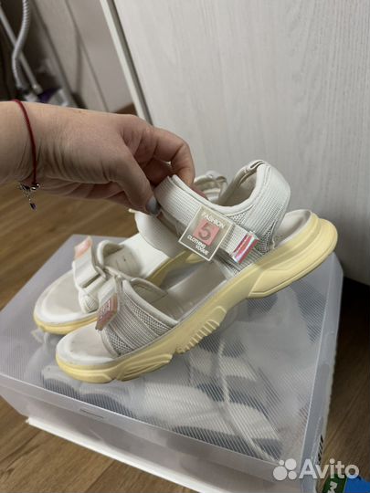 Босоножки для девочки 35-36 размер