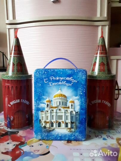 Подарочная новогодняя коробка