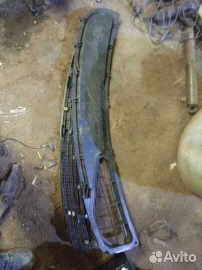 Воздухозаборник капота mercedes w220