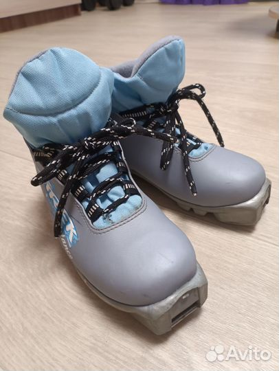 Лыжные ботинки