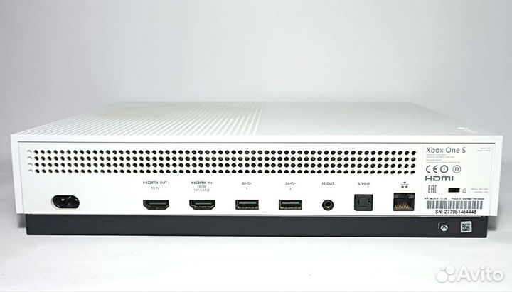 Xbox One S 500 Gb Два Геймпада