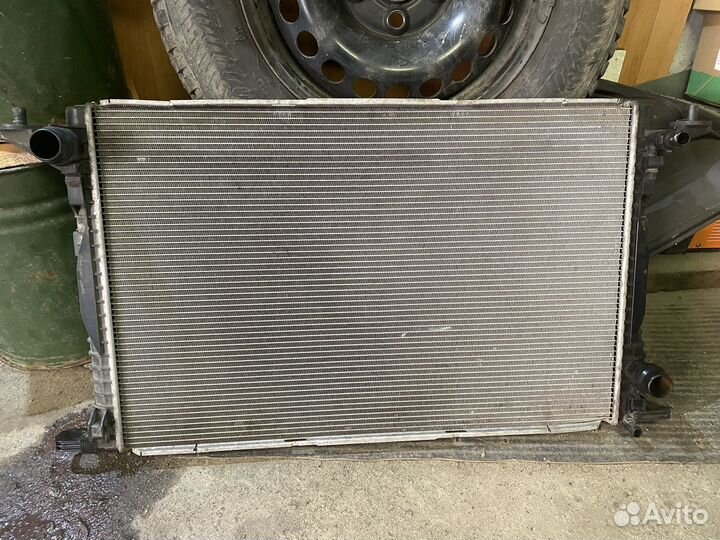 Радиатор охлаждения Audi q7 4m