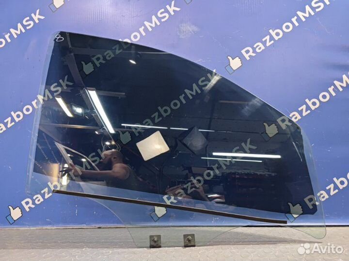 Стекло переднее правое Renault Dokker