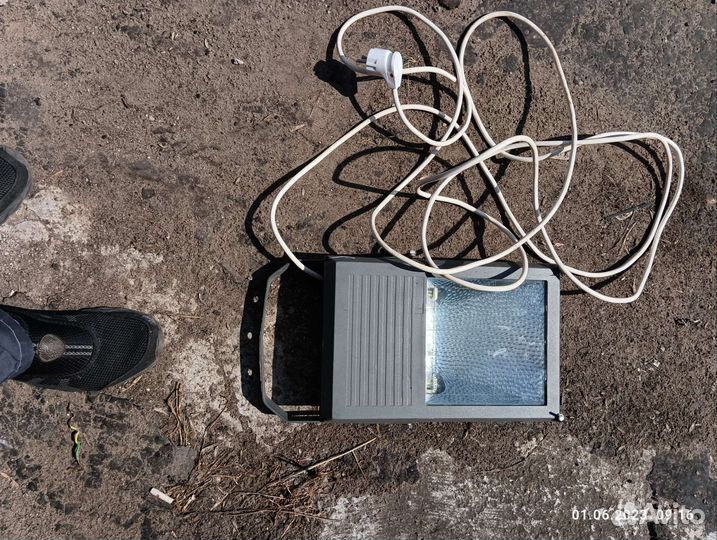 Металлогалогеновыи прожектор 150 ват