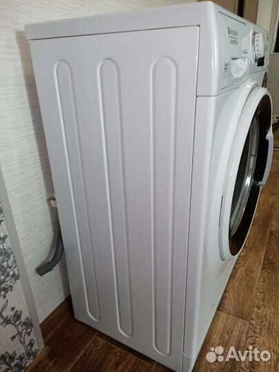 Стиральная машина узкая Hotpoint-Ariston