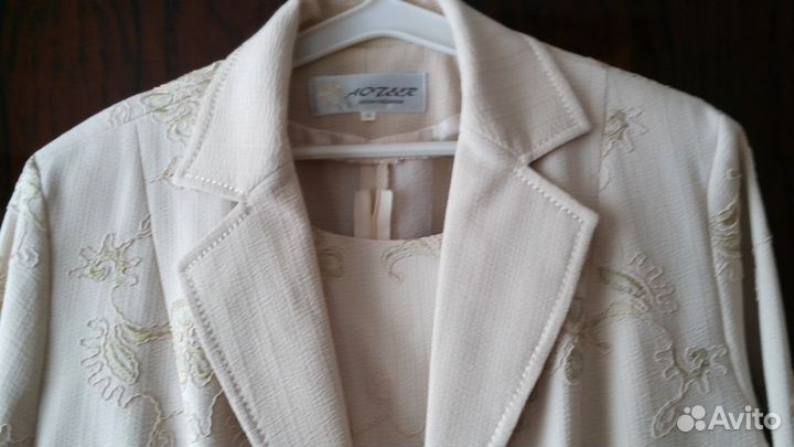 Костюм тройка