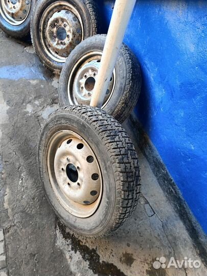 Диски с резиной на ниву