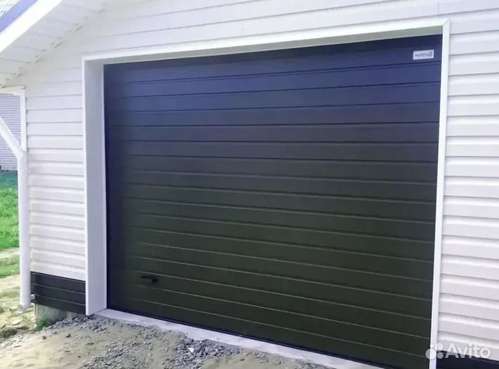 Секционные ворота под ключ