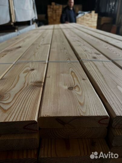 Строительные конструкции с досками из лиственницы