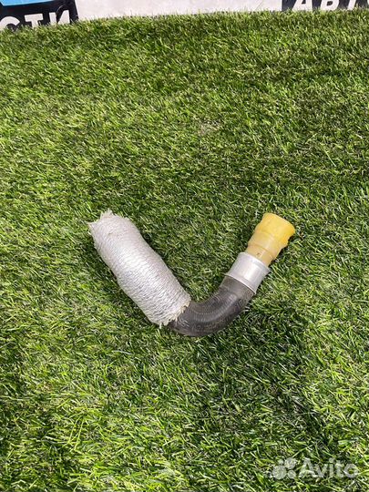 Патрубок охлаждения Ford Mustang 6 S550 рест. 2018