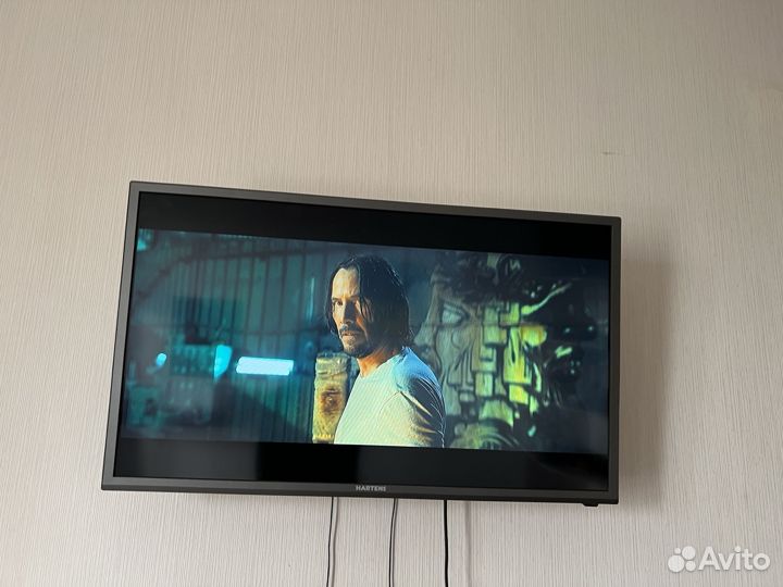 Телевизор Hartens 32 дюйма со Smart TV и Алисой