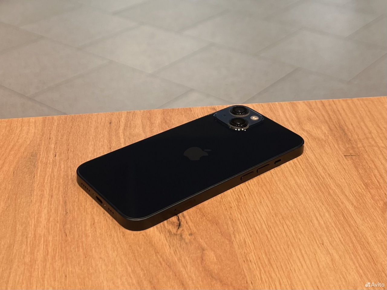 iPhone 13, 256 ГБ, SIM + eSIM
