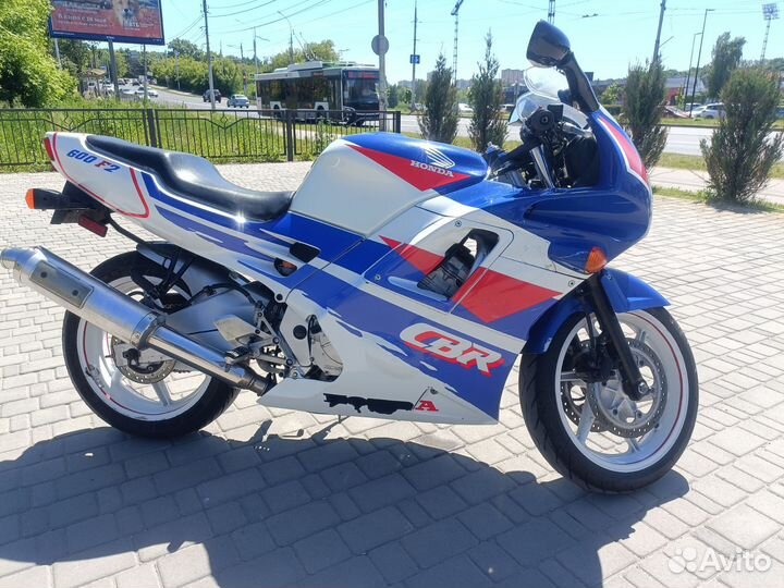 Honda CBR 600 f2