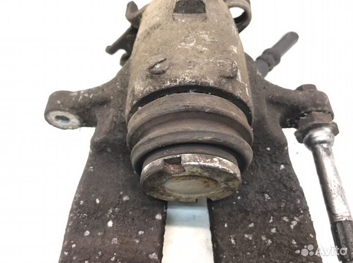 Суппорт задний правый Opel Insignia 2.0 cdti 2010