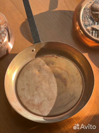 Медные сковородки. Франция