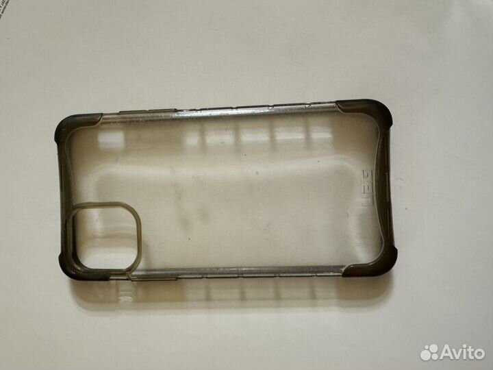 Чехлы на телефон iPhone 11