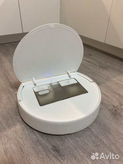 Робот пылесос Xiaomi Mi Robot Vacuum Mop Essential