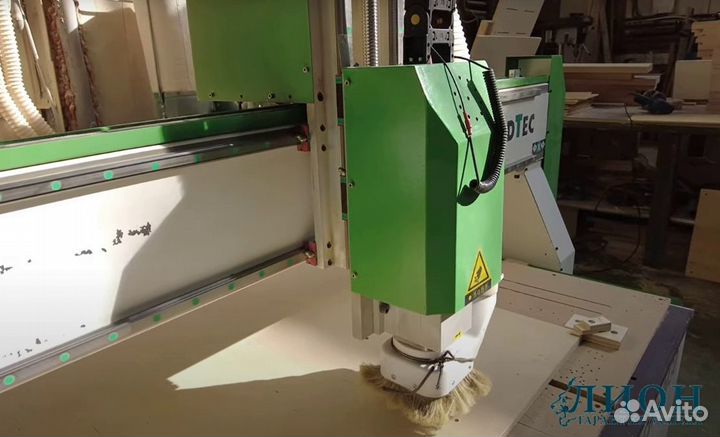 Фрезерно-гравировальный станок с чпу WoodTec CH-20
