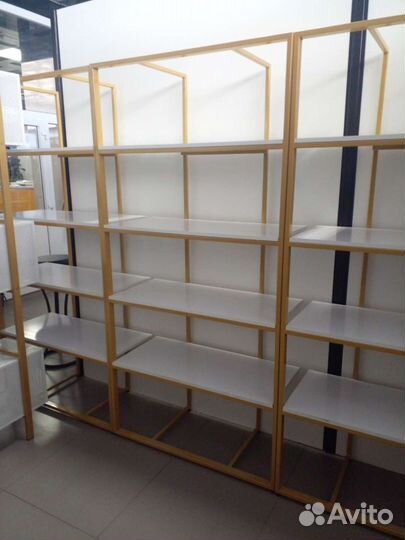 Стеллаж с полками