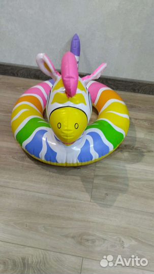 Детский плавательный круг