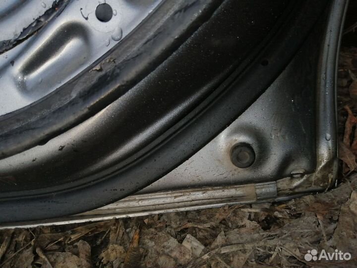 Дверь задняя правая на Субару Форестер SG