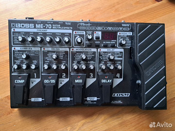 Гитарный процессор boss me70