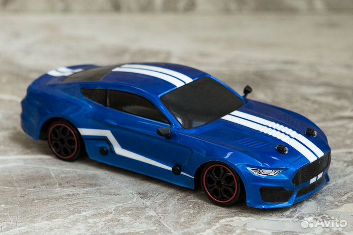 Дрифт машинка Ford Mustang 1:18 4WD