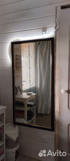 Зеркало настенное бу 66*126