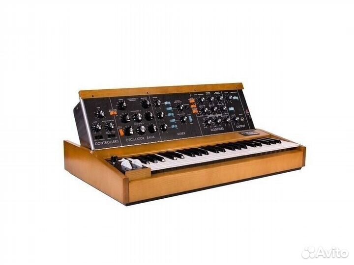 Moog Minimoog Model D синтезатор