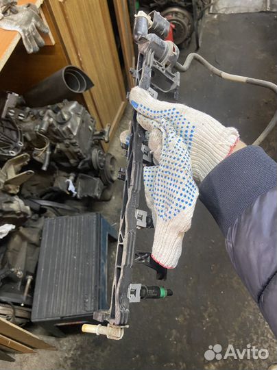 Топливная рампа с форсунками Ford Fusion 1,4