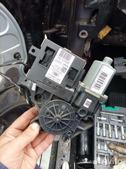 Стеклоподъёмник Ford focus 2