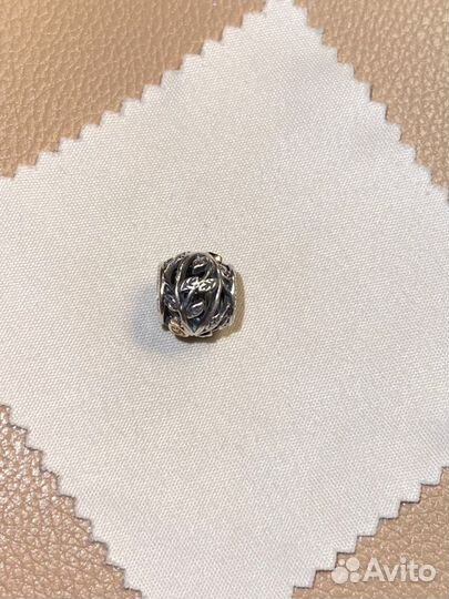 Pandora шарм древо жизни