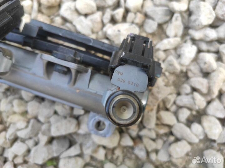 Топливная рампа Volkswagen Golf 4 1J 1.4