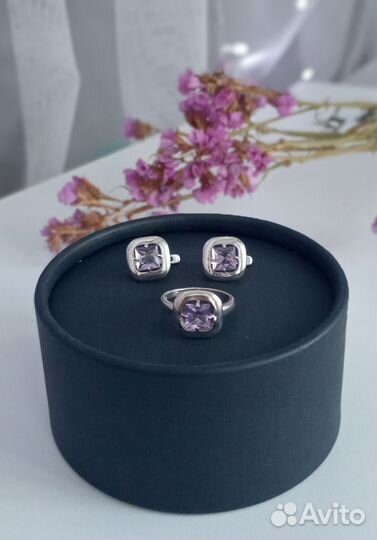 Серебряные серьги и кольцо